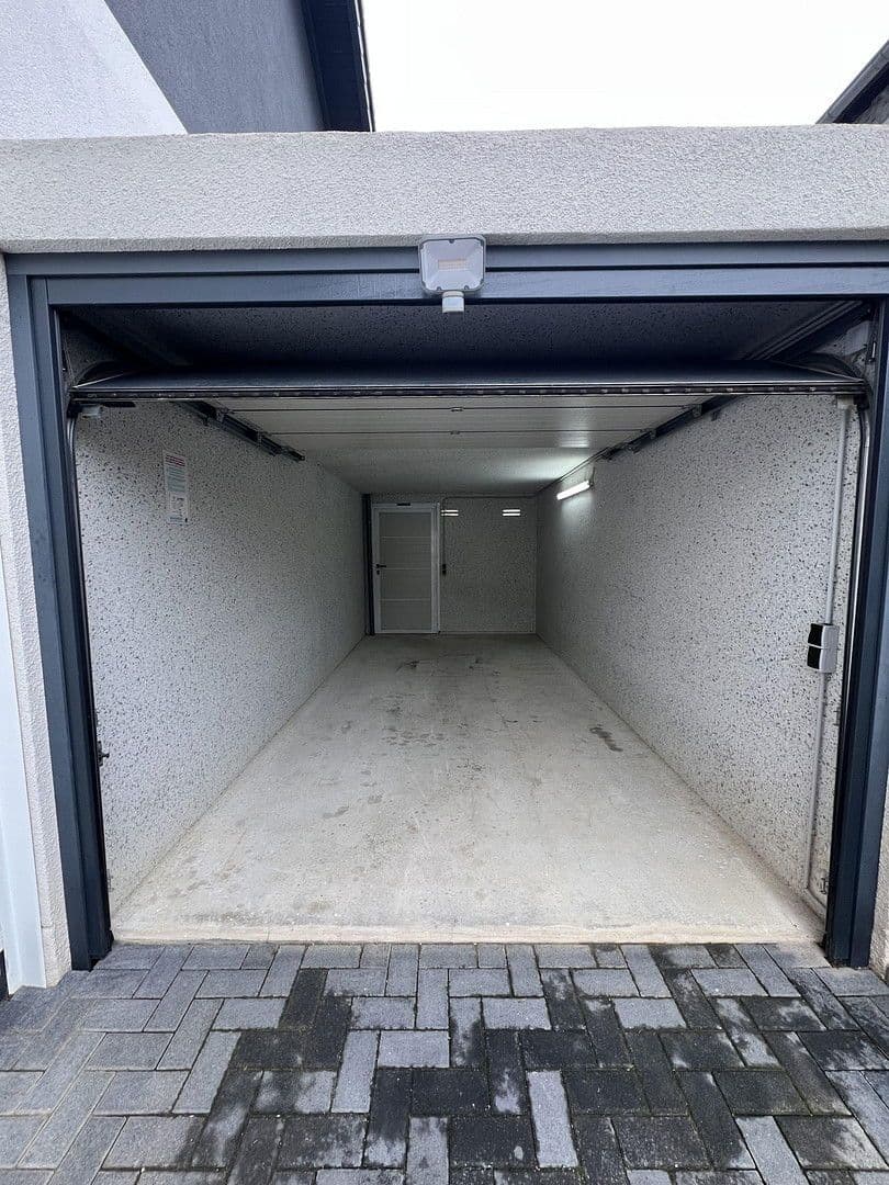 Prodej domu 178 m², pozemek 265 m², Vettelhovener Strasse 124 A, Grafschaft, Porýní-Falc Prodej domu 178 m², pozemek 265 m², Vettelhovener Strasse 124 A, Grafschaft, Porýní-Falc