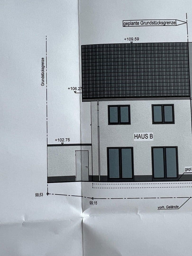 Prodej domu 178 m², pozemek 265 m², Vettelhovener Strasse 124 A, Grafschaft, Porýní-Falc Prodej domu 178 m², pozemek 265 m², Vettelhovener Strasse 124 A, Grafschaft, Porýní-Falc
