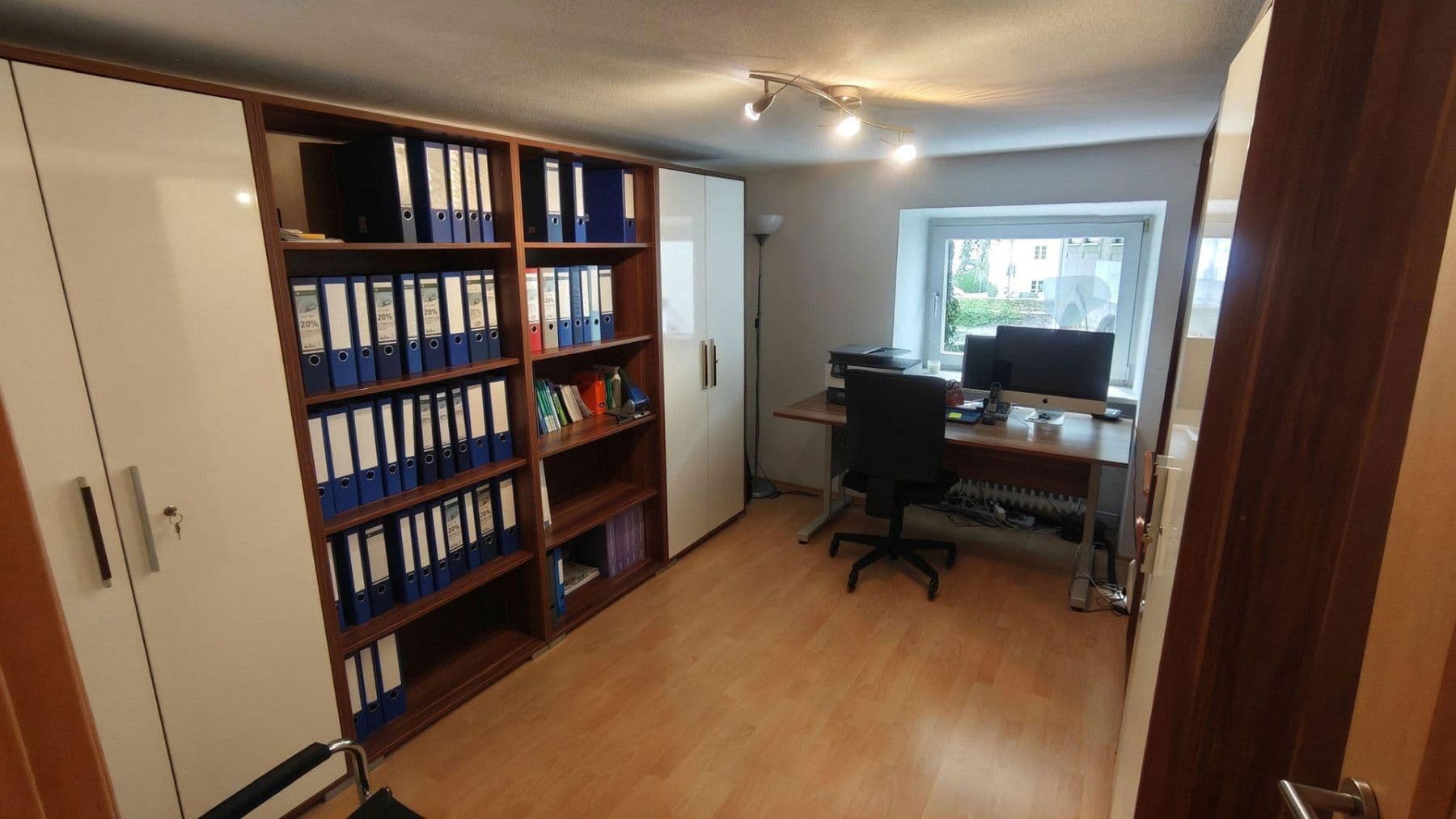 Pronájem kanceláře 50 m², Hauptstraße 1, Fürstenfeldbruck, Bavorsko Pronájem kanceláře 50 m², Hauptstraße 1, Fürstenfeldbruck, Bavorsko