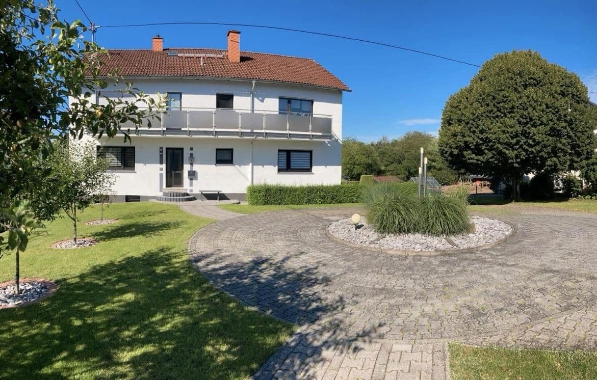 Prodej domu 195 m², pozemek 1.289 m², Merenberg, Hessen Prodej domu 195 m², pozemek 1.289 m², Merenberg, Hessen