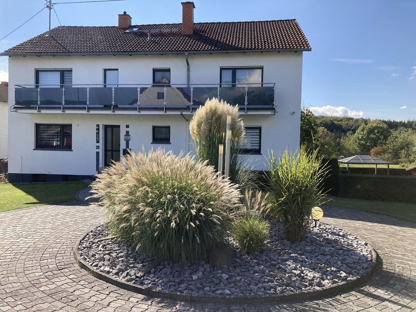 Prodej domu 195 m², pozemek 1.289 m², Merenberg, Hessen Prodej domu 195 m², pozemek 1.289 m², Merenberg, Hessen