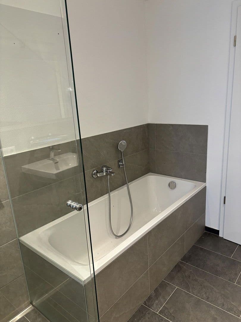Pronájem bytu 3+1 82 m², Kostelec nad Lesy, Bavorsko Pronájem bytu 3+1 82 m², Kostelec nad Lesy, Bavorsko