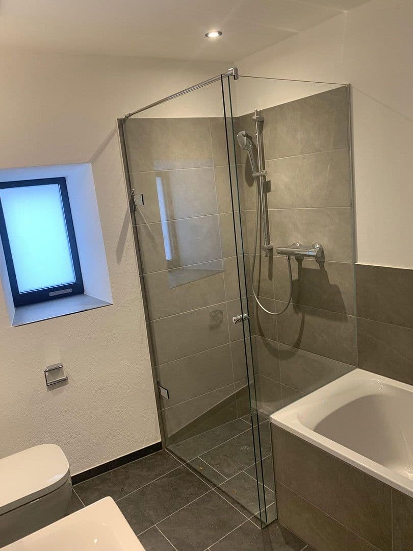 Pronájem bytu 3+1 82 m², Kostelec nad Lesy, Bavorsko Pronájem bytu 3+1 82 m², Kostelec nad Lesy, Bavorsko