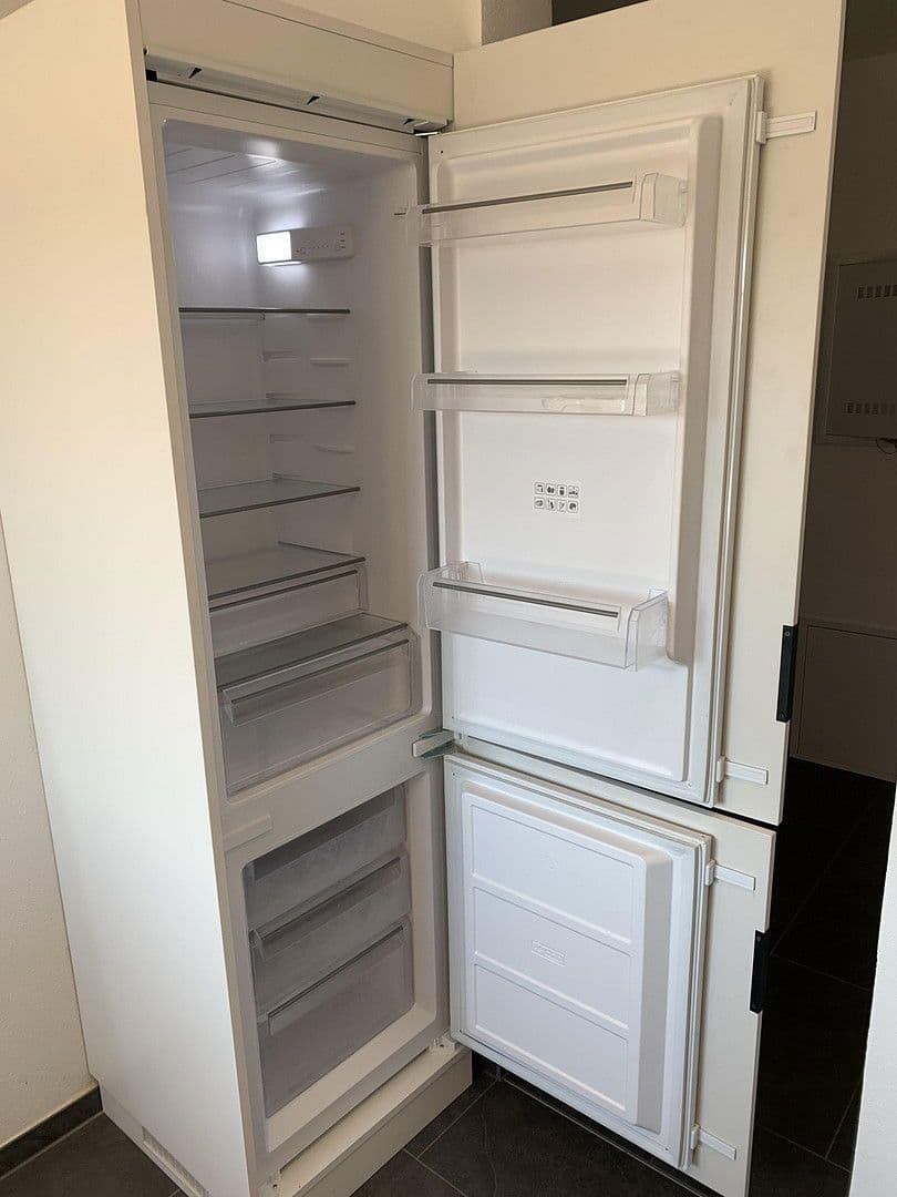 Pronájem bytu 3+1 82 m², Kostelec nad Lesy, Bavorsko Pronájem bytu 3+1 82 m², Kostelec nad Lesy, Bavorsko