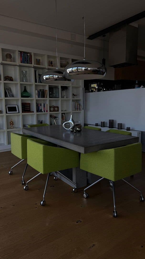 Pronájem bytu 3+1 144 m², Hürth, Severní Porýní-Vestfálsko Pronájem bytu 3+1 144 m², Hürth, Severní Porýní-Vestfálsko