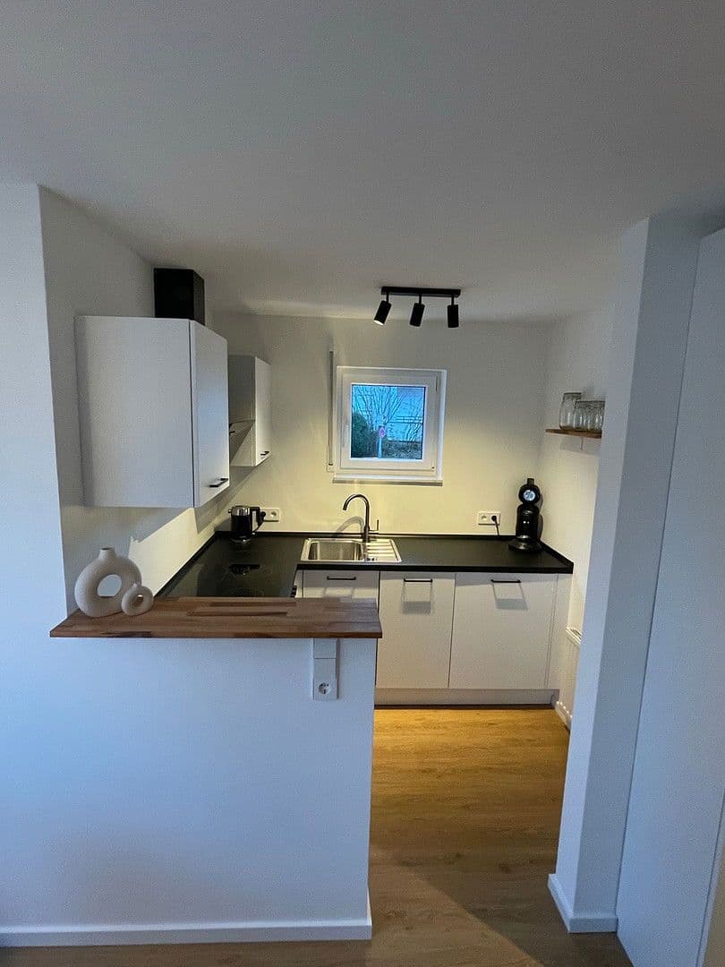 Pronájem bytu 1+1 29 m², Schanzstr. 63, Reutlingen, Bádensko-Württembersko Pronájem bytu 1+1 29 m², Schanzstr. 63, Reutlingen, Bádensko-Württembersko