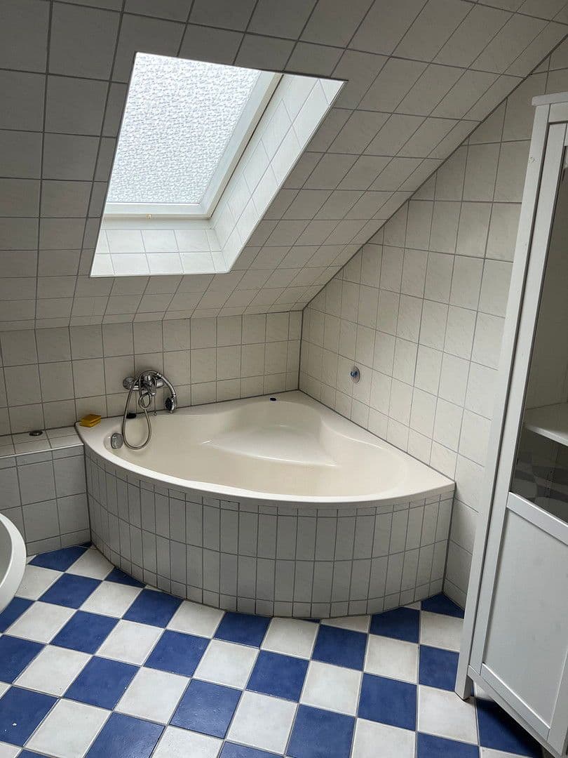 Pronájem bytu 3+1 83 m², Alsdorf, Severní Porýní-Vestfálsko Pronájem bytu 3+1 83 m², Alsdorf, Severní Porýní-Vestfálsko