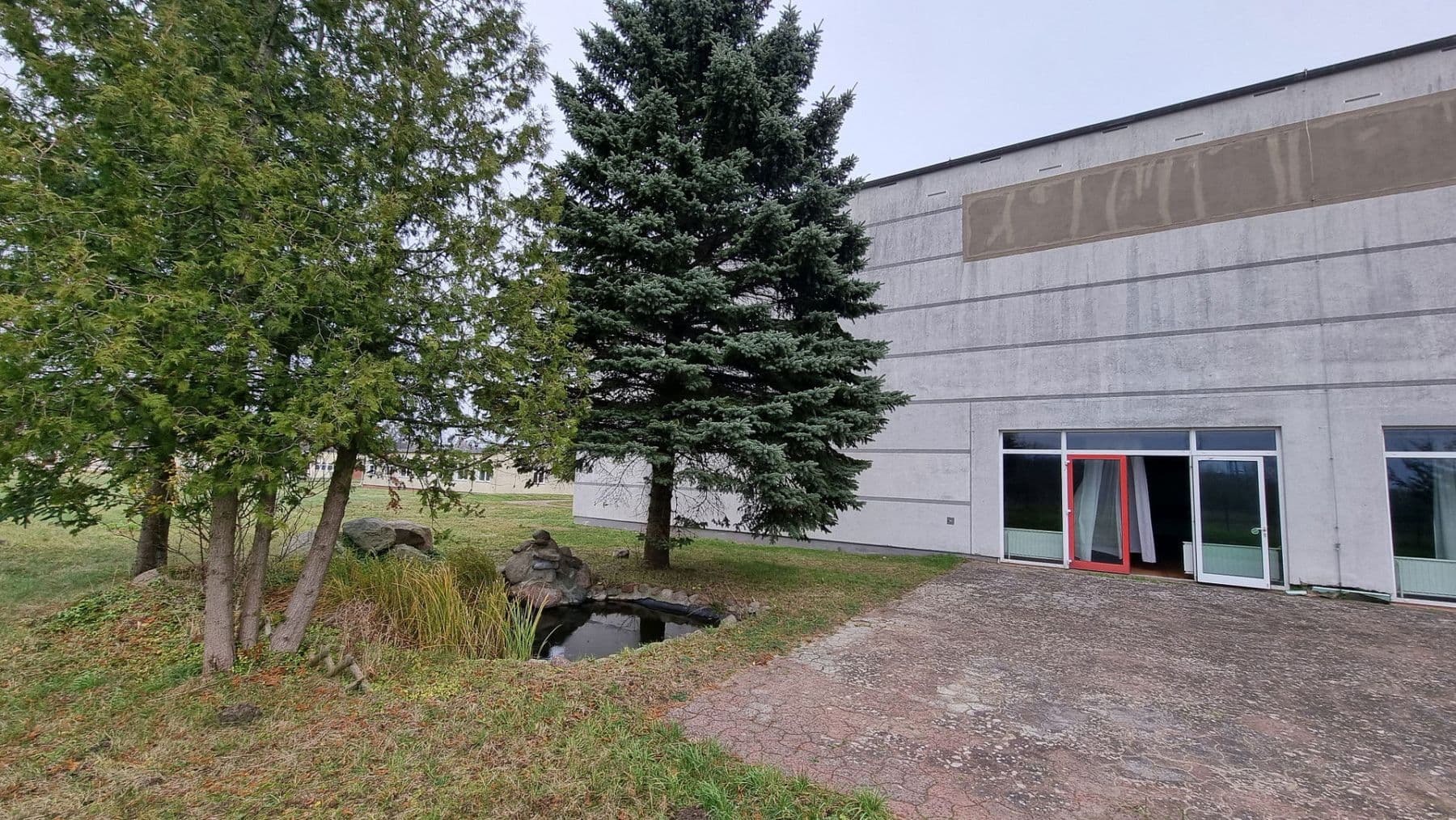 Prodej nebytového prostoru 28.300 m², Lützowstr. 1, Stavenhagen, Mecklenburg-Vorpommern Prodej nebytového prostoru 28.300 m², Lützowstr. 1, Stavenhagen, Mecklenburg-Vorpommern