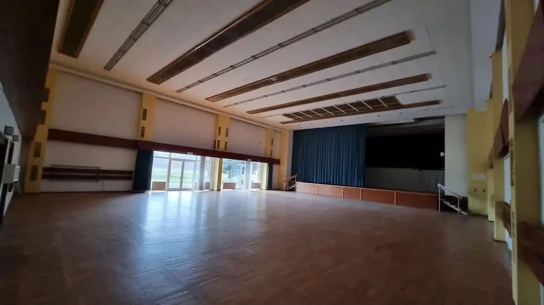 Prodej nebytového prostoru 28.300 m², Lützowstr. 1, Stavenhagen, Mecklenburg-Vorpommern Prodej nebytového prostoru 28.300 m², Lützowstr. 1, Stavenhagen, Mecklenburg-Vorpommern