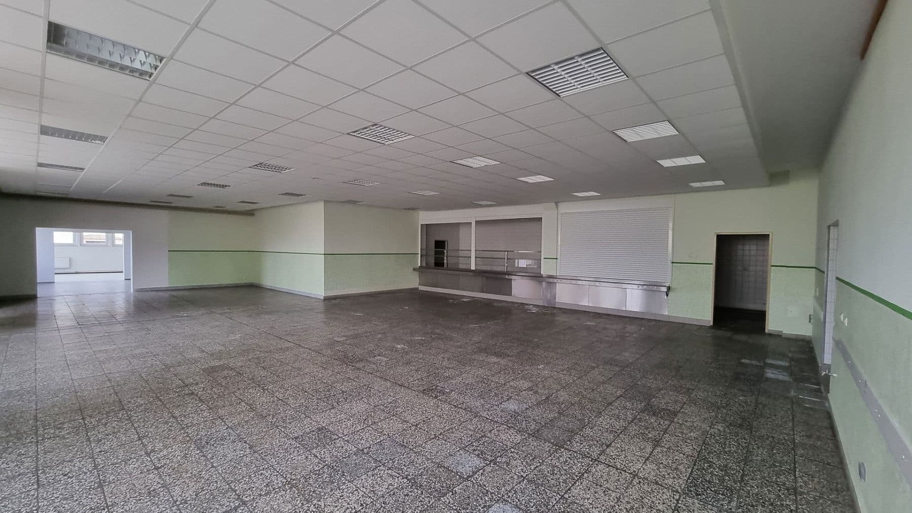 Prodej nebytového prostoru 28.300 m², Lützowstr. 1, Stavenhagen, Mecklenburg-Vorpommern Prodej nebytového prostoru 28.300 m², Lützowstr. 1, Stavenhagen, Mecklenburg-Vorpommern