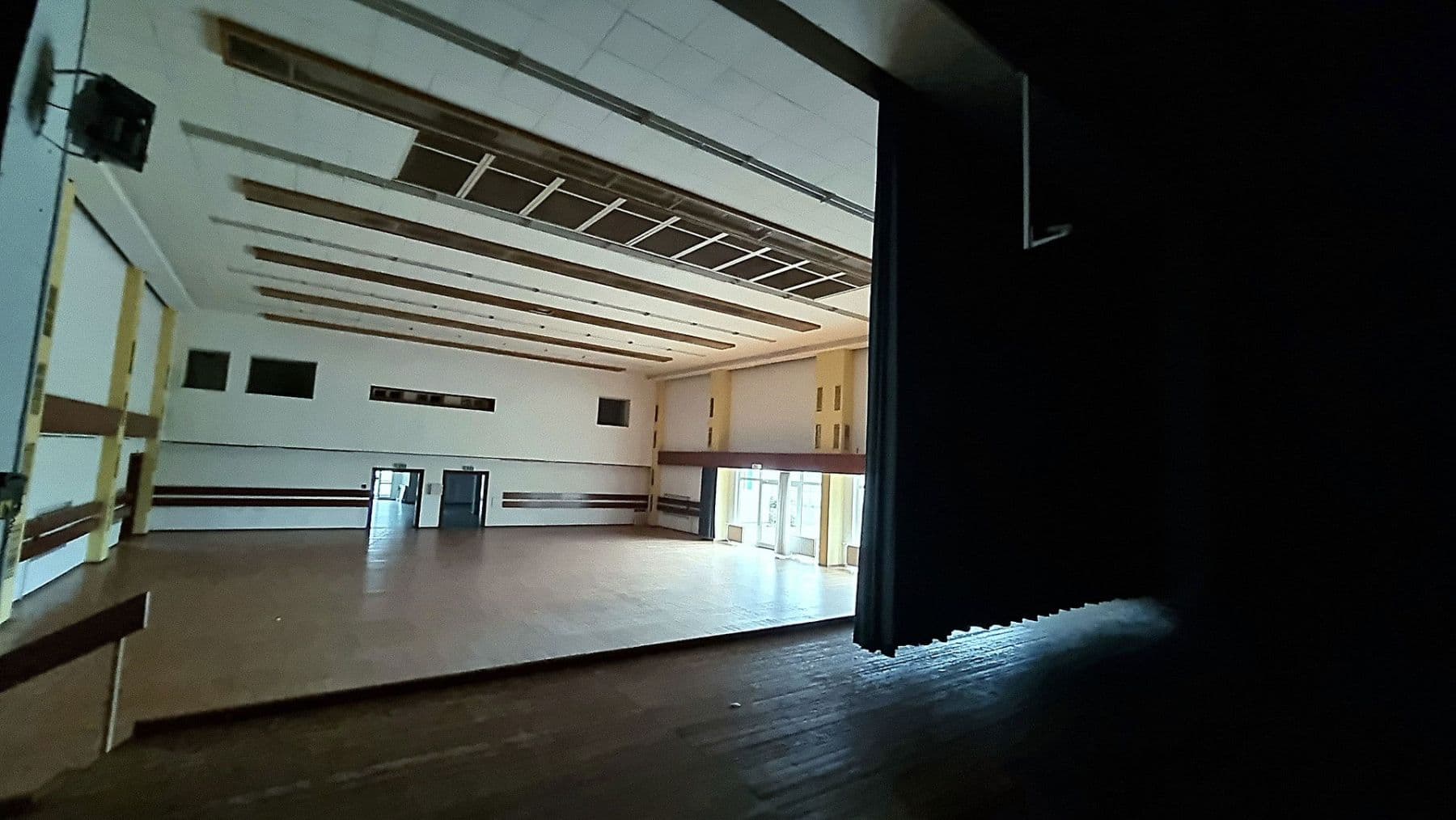 Prodej nebytového prostoru 28.300 m², Lützowstr. 1, Stavenhagen, Mecklenburg-Vorpommern Prodej nebytového prostoru 28.300 m², Lützowstr. 1, Stavenhagen, Mecklenburg-Vorpommern