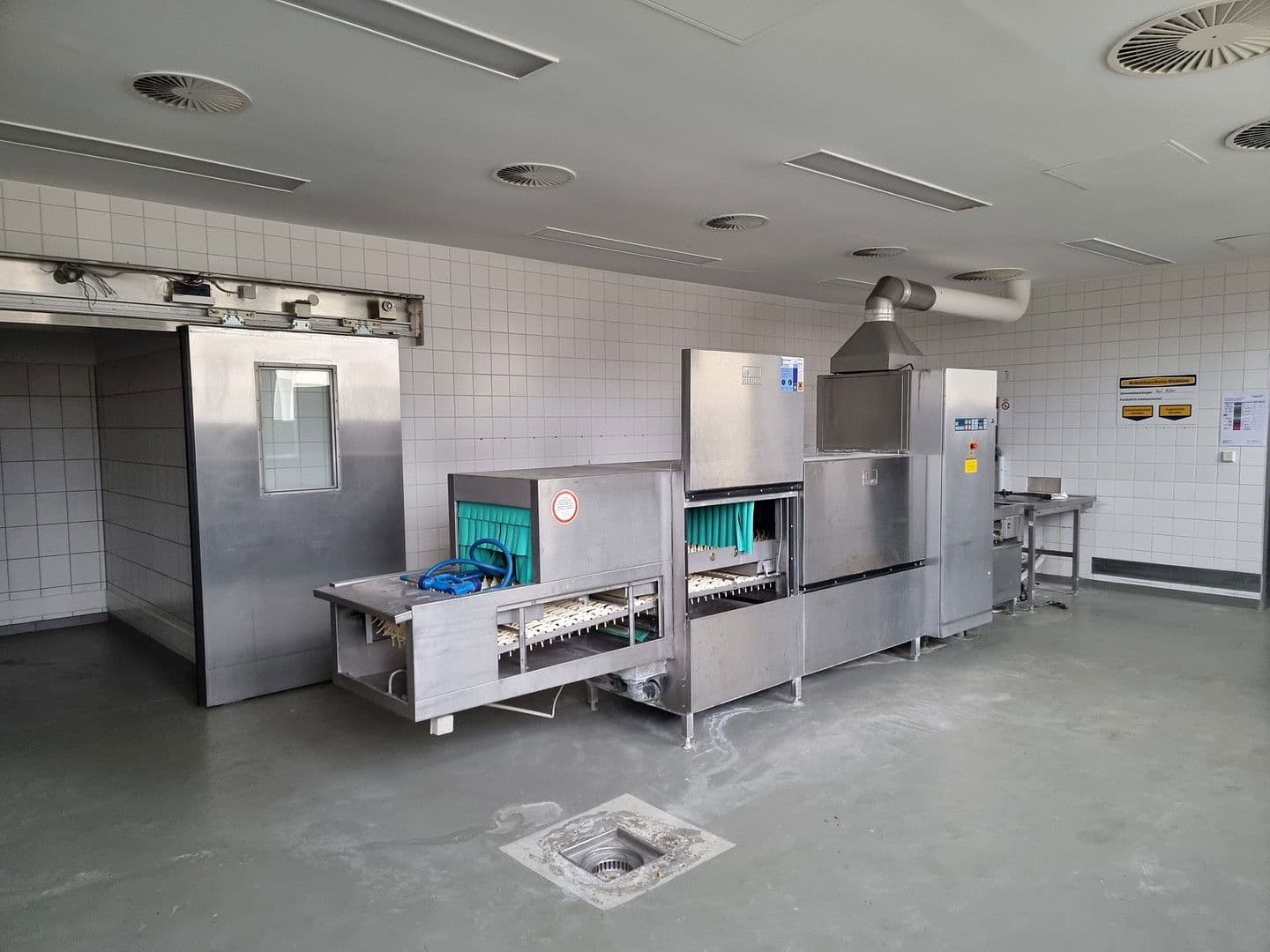 Prodej nebytového prostoru 28.300 m², Lützowstr. 1, Stavenhagen, Mecklenburg-Vorpommern Prodej nebytového prostoru 28.300 m², Lützowstr. 1, Stavenhagen, Mecklenburg-Vorpommern