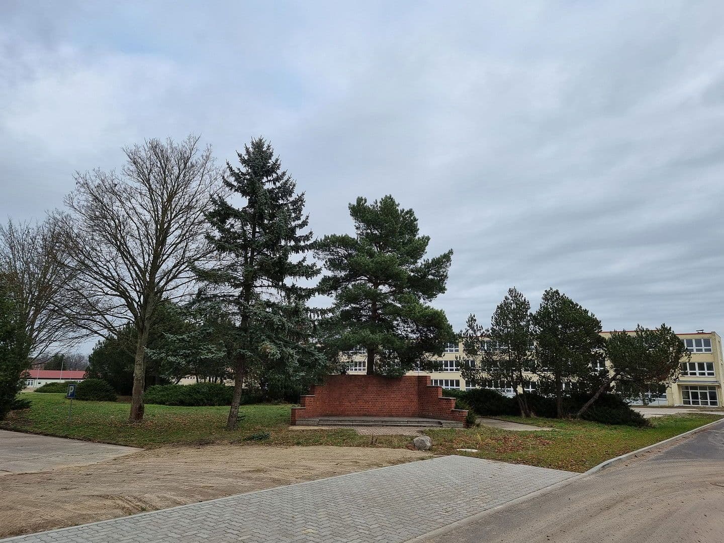 Prodej nebytového prostoru 28.300 m², Lützowstr. 1, Stavenhagen, Mecklenburg-Vorpommern Prodej nebytového prostoru 28.300 m², Lützowstr. 1, Stavenhagen, Mecklenburg-Vorpommern