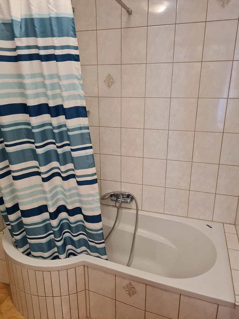 Pronájem bytu 3+1 64 m², Gelnhausen, Hessen Pronájem bytu 3+1 64 m², Gelnhausen, Hessen