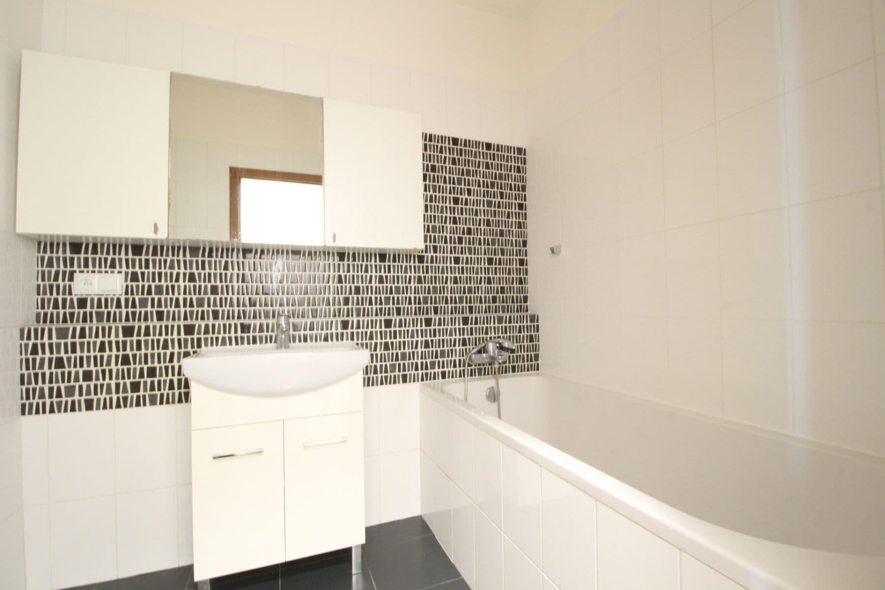 Pronájem bytu 3+kk 70 m², Dragounská, Praha, Praha Pronájem bytu 3+kk 70 m², Dragounská, Praha, Praha
