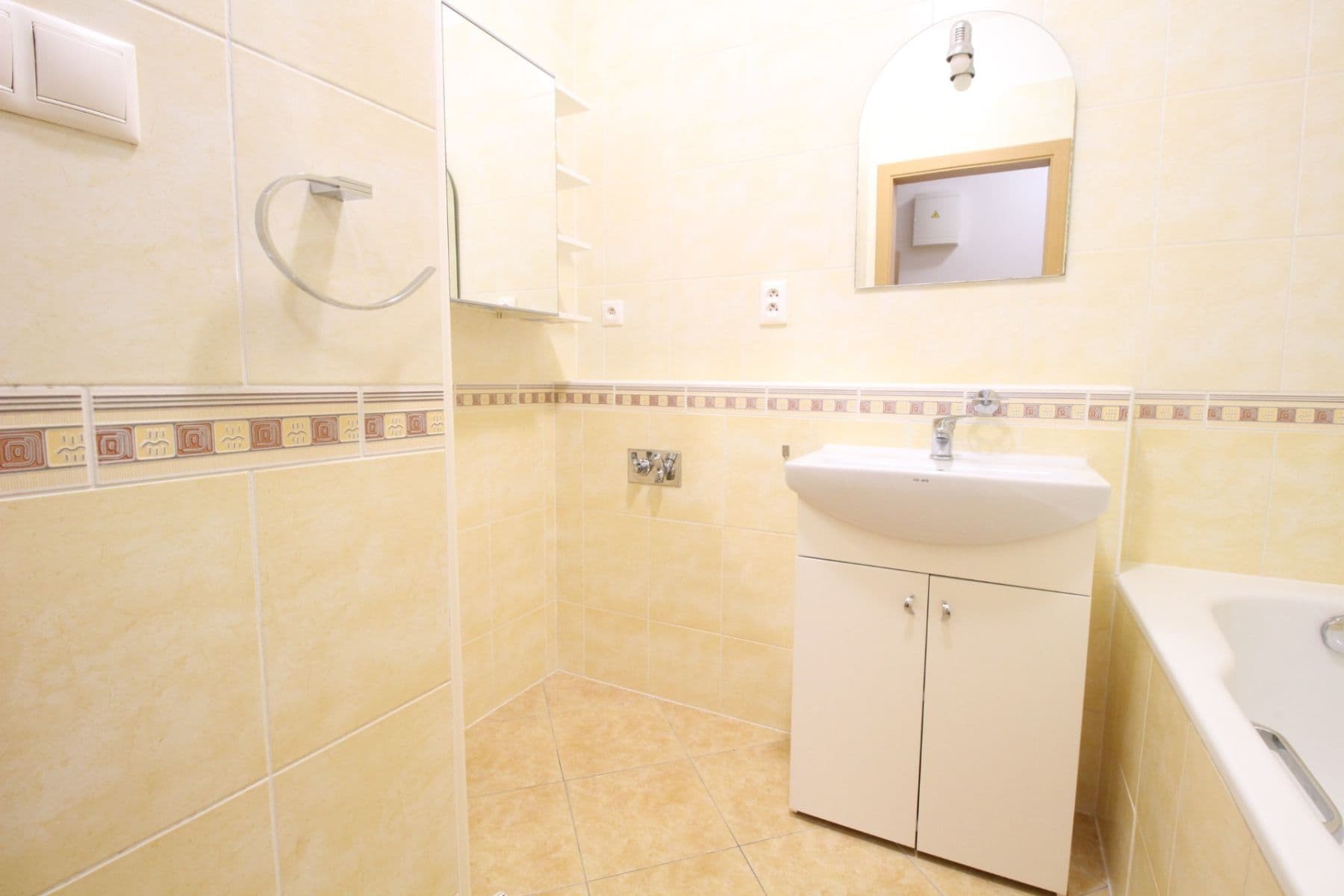 Pronájem bytu 2+kk 55 m², Laudonova, Praha, Praha Pronájem bytu 2+kk 55 m², Laudonova, Praha, Praha