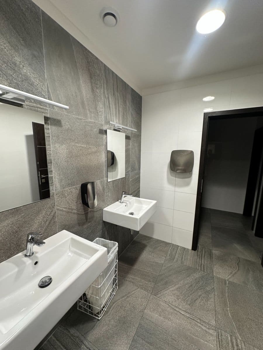 Pronájem kanceláře 19 m², Kurzova, Praha, Praha Pronájem kanceláře 19 m², Kurzova, Praha, Praha