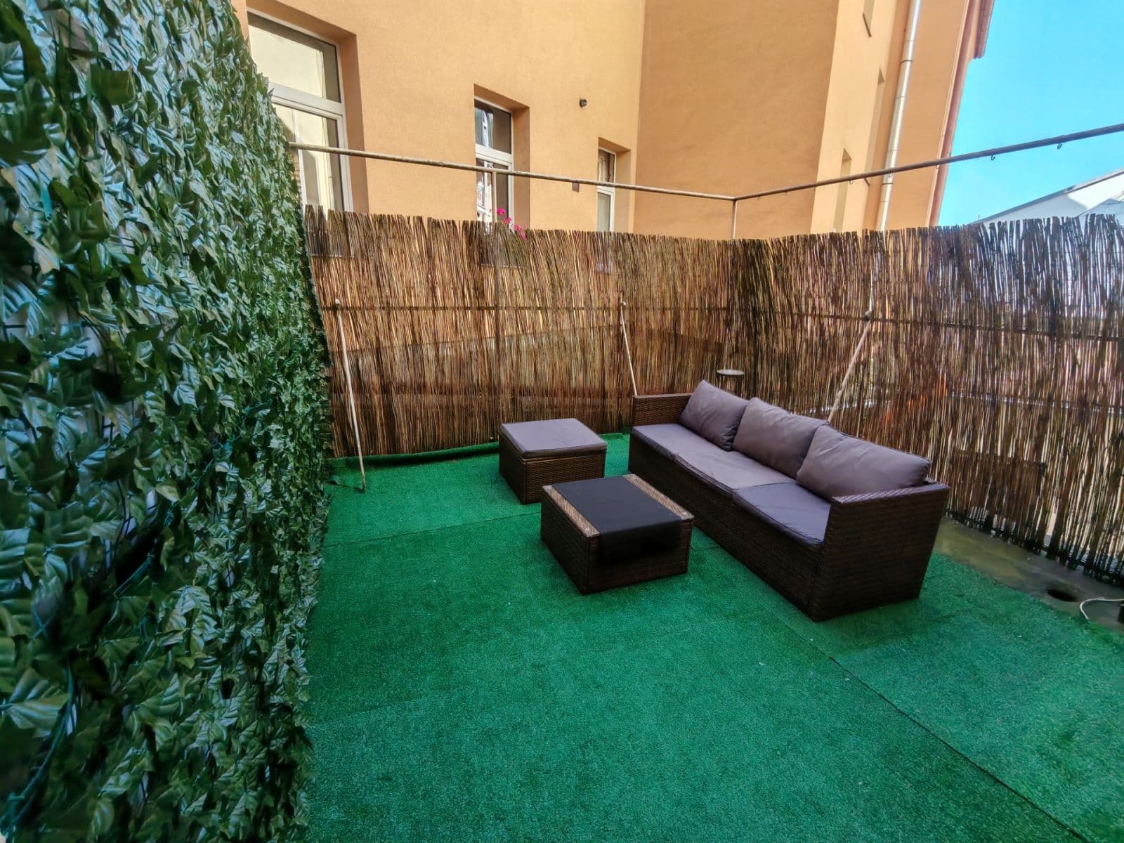 Pronájem bytu 1+1 50 m², Dr. Davida Bechera, Karlovy Vary, Karlovarský kraj Pronájem bytu 1+1 50 m², Dr. Davida Bechera, Karlovy Vary, Karlovarský kraj