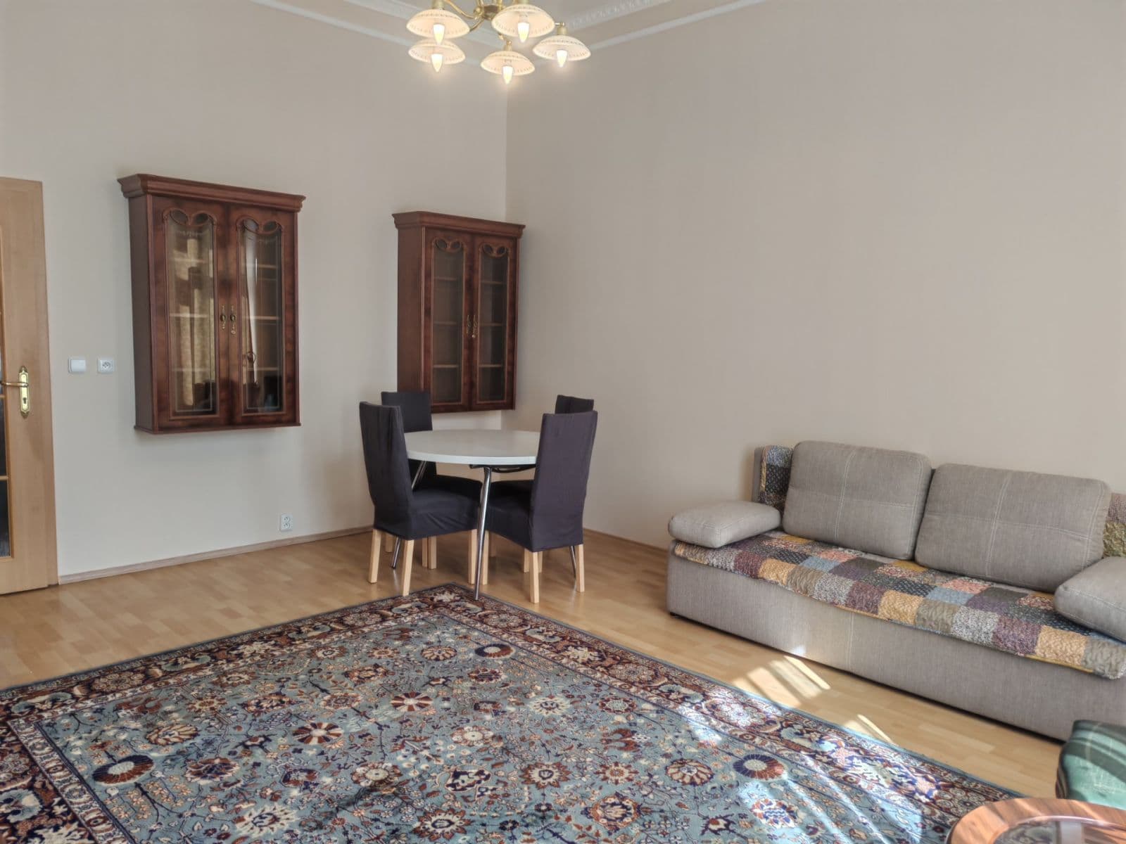 Pronájem bytu 2+1 50 m², Luční vrch, Karlovy Vary, Karlovarský kraj Pronájem bytu 2+1 50 m², Luční vrch, Karlovy Vary, Karlovarský kraj