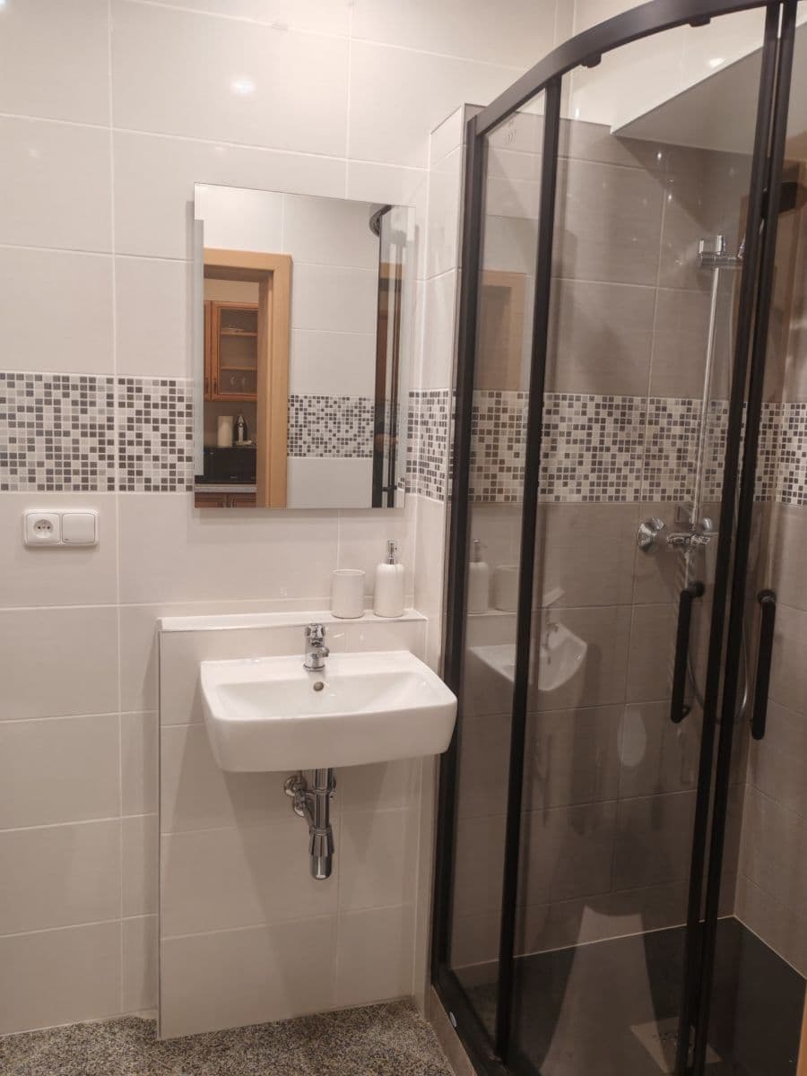 Pronájem bytu 2+1 50 m², Luční vrch, Karlovy Vary, Karlovarský kraj Pronájem bytu 2+1 50 m², Luční vrch, Karlovy Vary, Karlovarský kraj