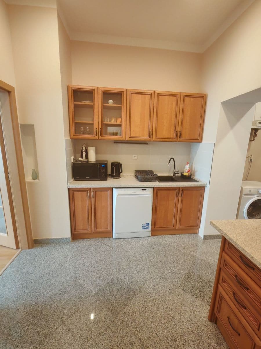 Pronájem bytu 2+1 50 m², Luční vrch, Karlovy Vary, Karlovarský kraj Pronájem bytu 2+1 50 m², Luční vrch, Karlovy Vary, Karlovarský kraj