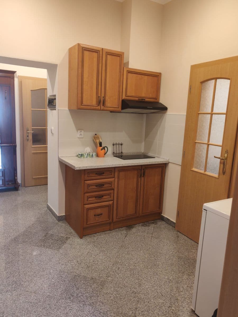 Pronájem bytu 2+1 50 m², Luční vrch, Karlovy Vary, Karlovarský kraj Pronájem bytu 2+1 50 m², Luční vrch, Karlovy Vary, Karlovarský kraj