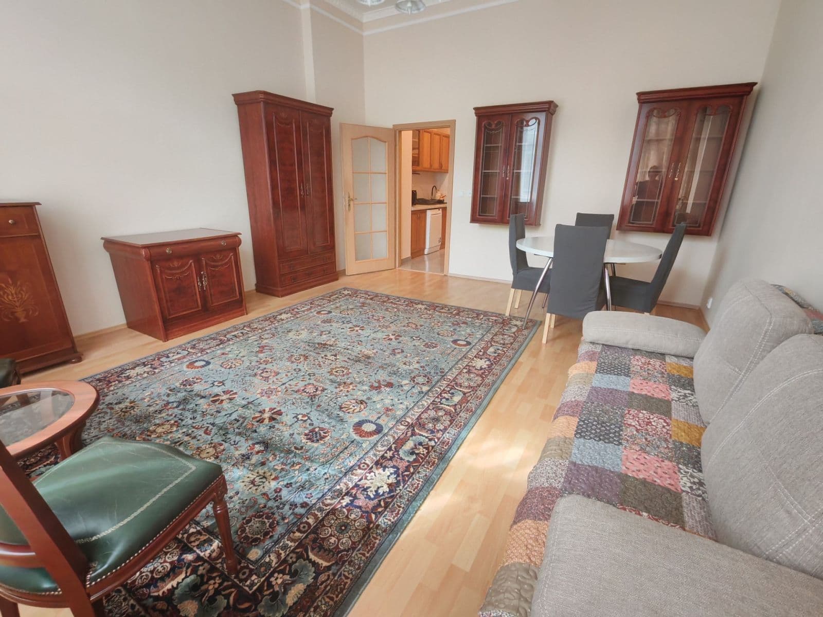 Pronájem bytu 2+1 50 m², Luční vrch, Karlovy Vary, Karlovarský kraj Pronájem bytu 2+1 50 m², Luční vrch, Karlovy Vary, Karlovarský kraj