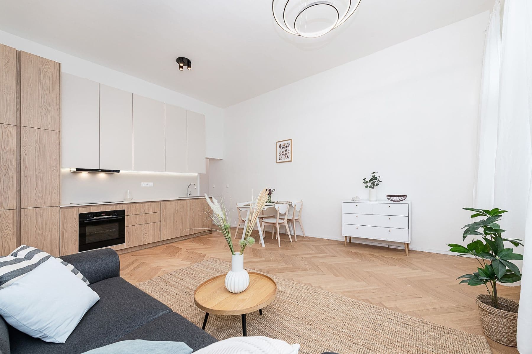 Prodej bytu 3+kk 85 m², Hořejší nábřeží, Praha, Praha Prodej bytu 3+kk 85 m², Hořejší nábřeží, Praha, Praha