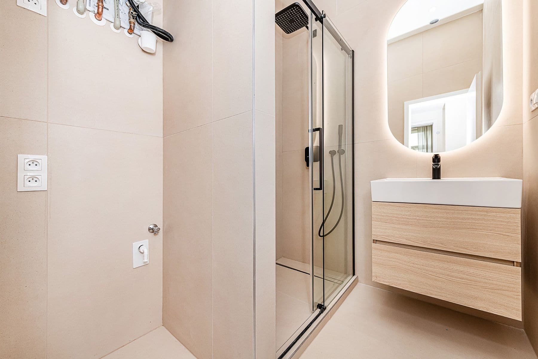 Prodej bytu 3+kk 85 m², Hořejší nábřeží, Praha, Praha Prodej bytu 3+kk 85 m², Hořejší nábřeží, Praha, Praha