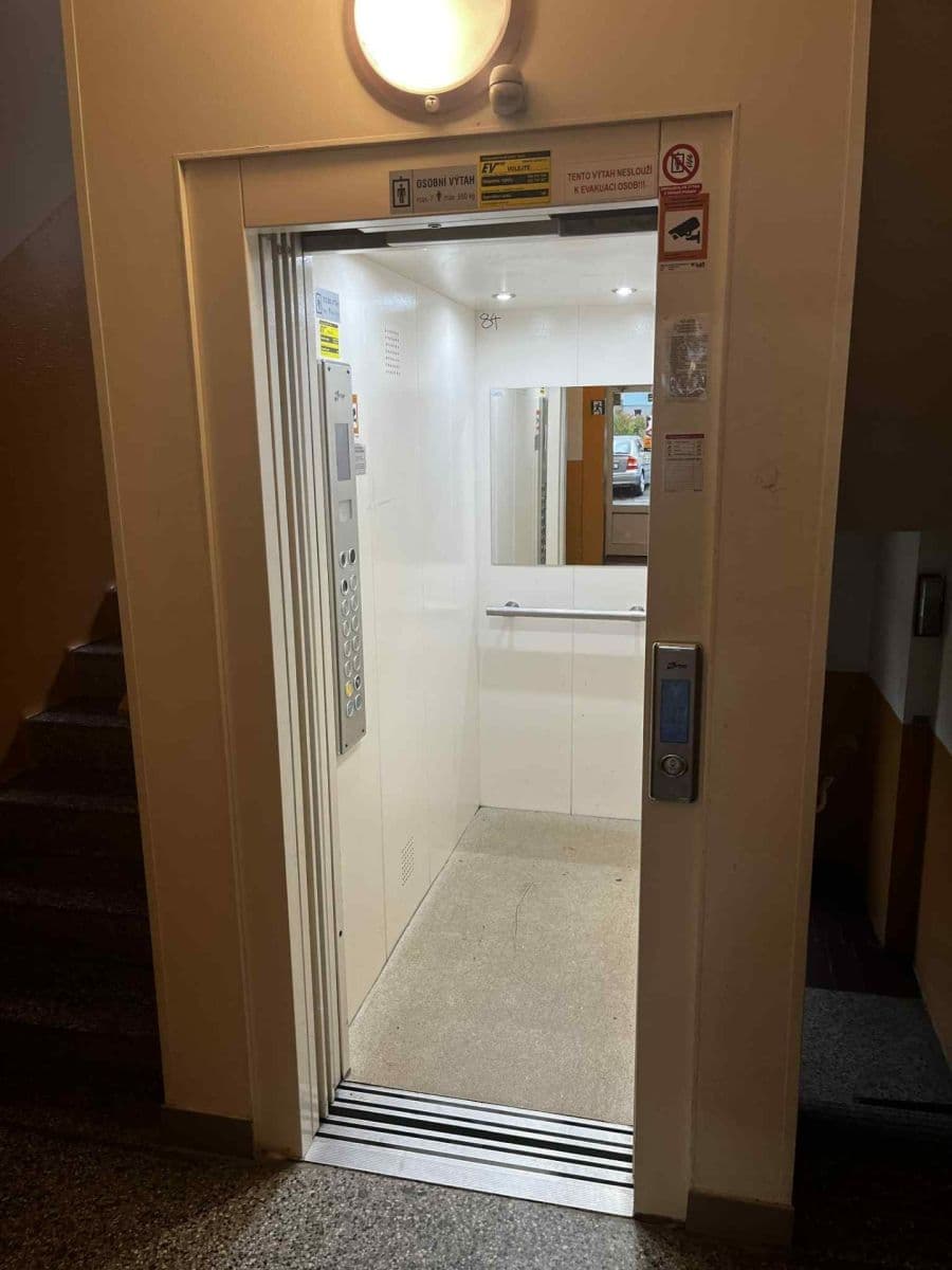 Prodej bytu 3+1 72 m², Břeclavská, Plzeň, Plzeňský kraj Prodej bytu 3+1 72 m², Břeclavská, Plzeň, Plzeňský kraj