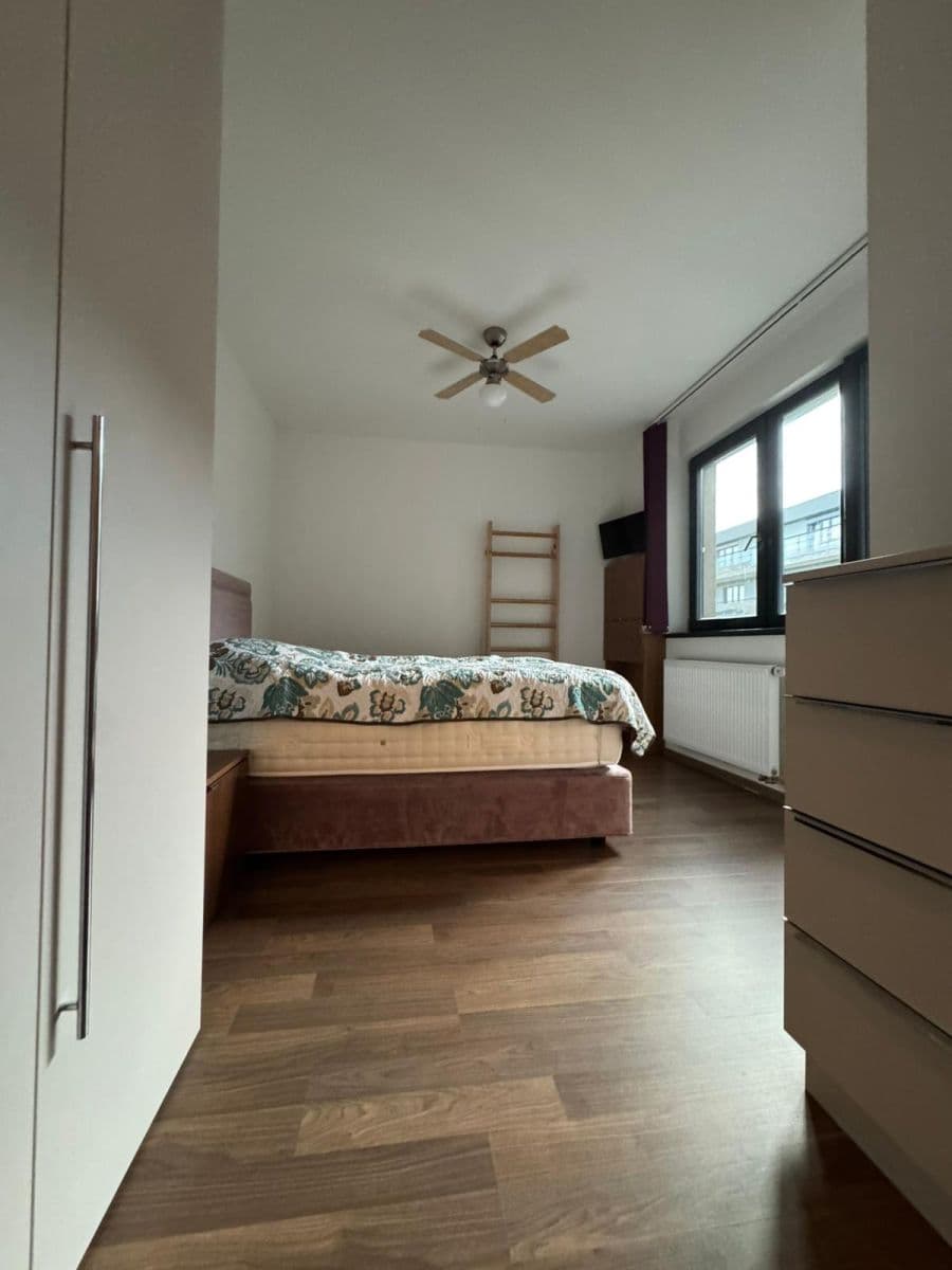Pronájem bytu 2+kk 59 m², V Mezihoří, Praha, Praha Pronájem bytu 2+kk 59 m², V Mezihoří, Praha, Praha