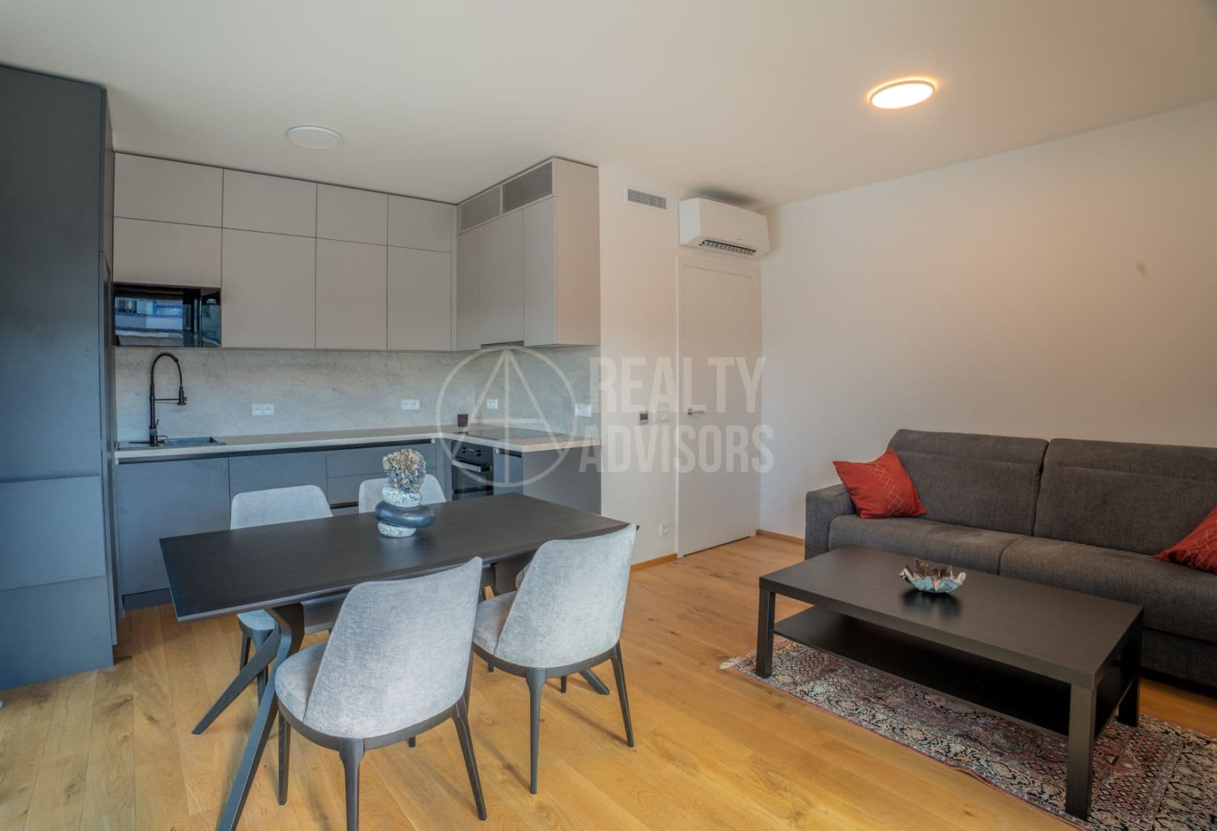 Prodej bytu 3+kk 60 m², Československého exilu, Praha, Praha Prodej bytu 3+kk 60 m², Československého exilu, Praha, Praha