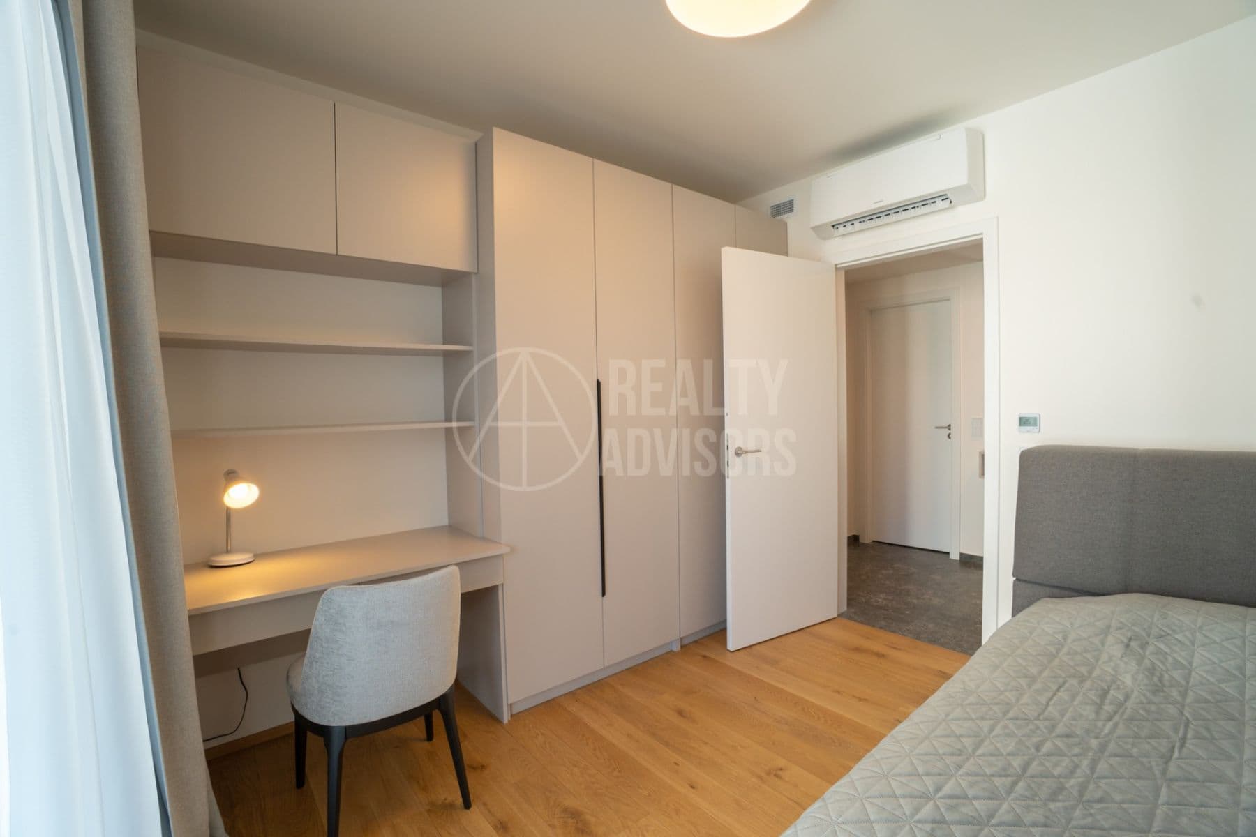 Prodej bytu 3+kk 60 m², Československého exilu, Praha, Praha Prodej bytu 3+kk 60 m², Československého exilu, Praha, Praha