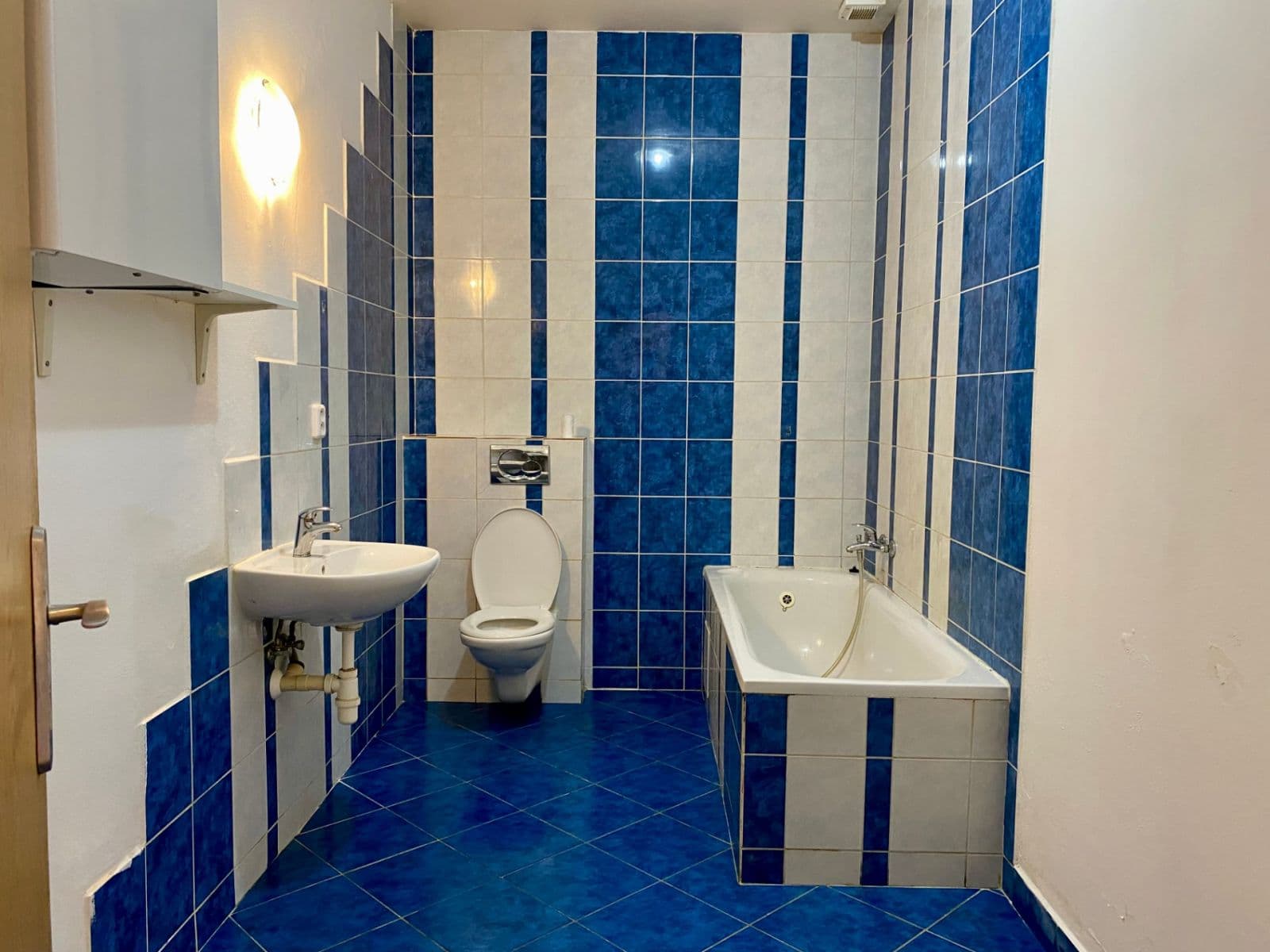 Prodej bytu 2+kk 60 m², Rakouská, Milovice, Středočeský kraj Prodej bytu 2+kk 60 m², Rakouská, Milovice, Středočeský kraj