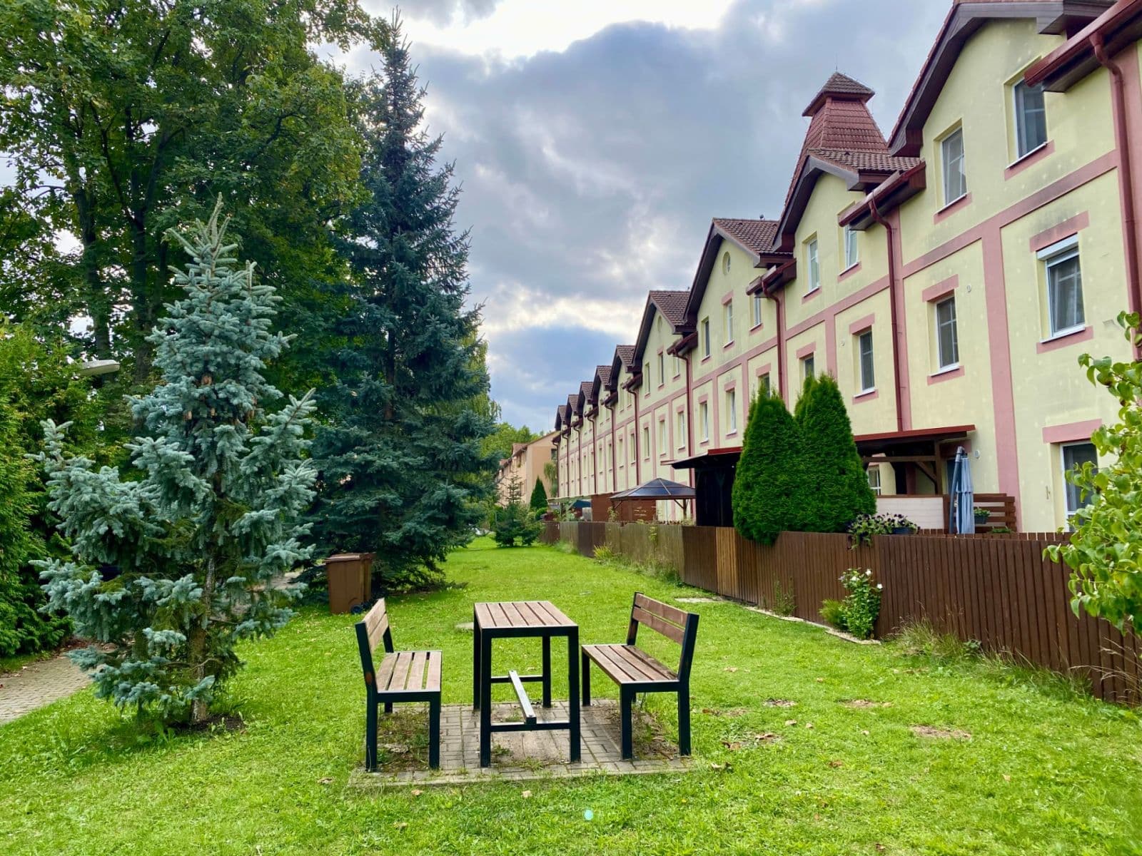 Prodej bytu 2+kk 60 m², Rakouská, Milovice, Středočeský kraj Prodej bytu 2+kk 60 m², Rakouská, Milovice, Středočeský kraj