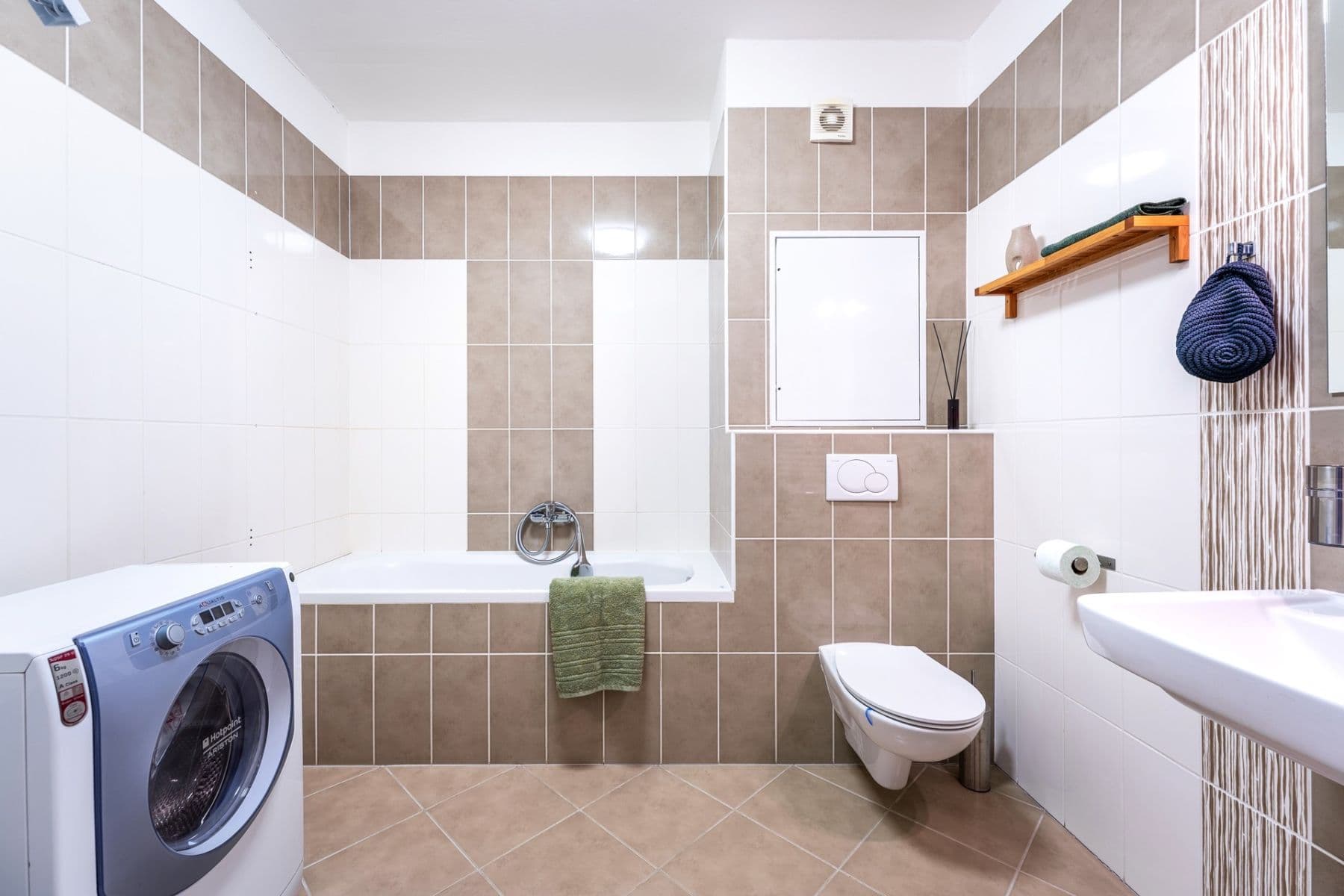 Prodej bytu 1+kk 37 m², Holubice, Jihomoravský kraj Prodej bytu 1+kk 37 m², Holubice, Jihomoravský kraj