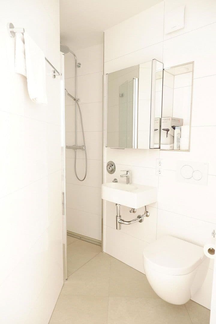 Pronájem bytu 1+1 20 m², Philosophenweg 79, Tübingen, Bádensko-Württembersko Pronájem bytu 1+1 20 m², Philosophenweg 79, Tübingen, Bádensko-Württembersko