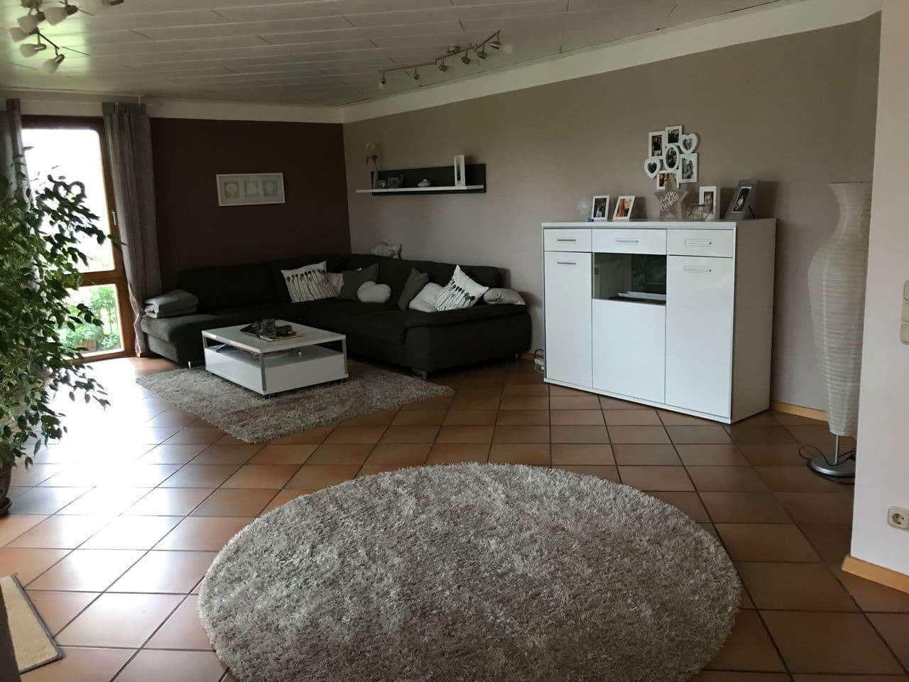 Prodej domu 256 m², pozemek 865 m², Vechelde, Dolní Sasko Prodej domu 256 m², pozemek 865 m², Vechelde, Dolní Sasko
