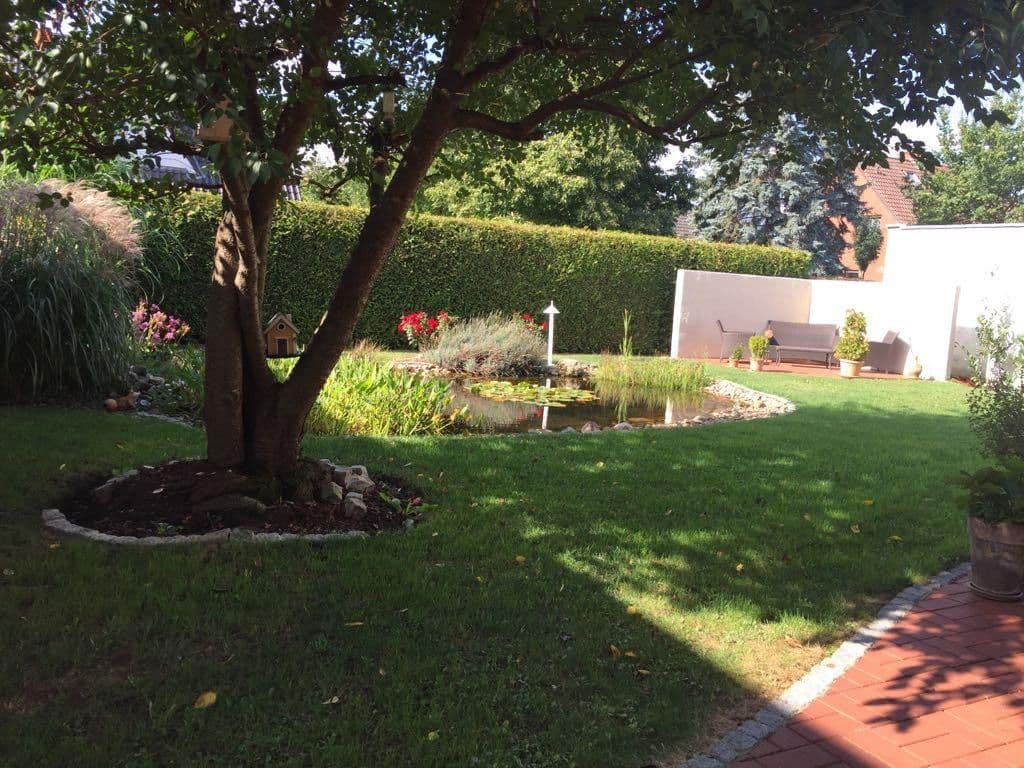 Prodej domu 256 m², pozemek 865 m², Vechelde, Dolní Sasko Prodej domu 256 m², pozemek 865 m², Vechelde, Dolní Sasko