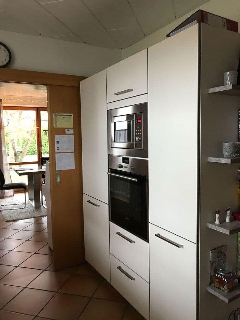 Prodej domu 256 m², pozemek 865 m², Vechelde, Dolní Sasko Prodej domu 256 m², pozemek 865 m², Vechelde, Dolní Sasko