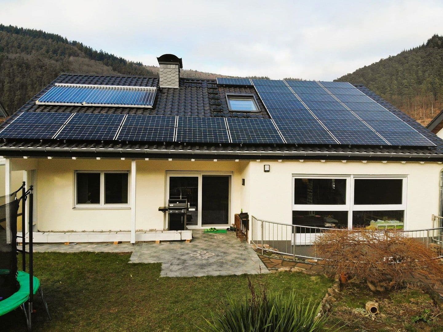 Prodej domu 260 m², pozemek 545 m², Hirschhorn, Hessen Prodej domu 260 m², pozemek 545 m², Hirschhorn, Hessen