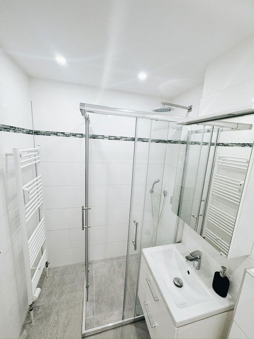 Pronájem bytu  55 m², Landshuter Alle 79, München, Bavorsko Pronájem bytu  55 m², Landshuter Alle 79, München, Bavorsko