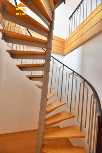 Pronájem bytu 6+1 147 m², Franz-Mehring-Str. 9, Chemnitz, Sasko Pronájem bytu 6+1 147 m², Franz-Mehring-Str. 9, Chemnitz, Sasko