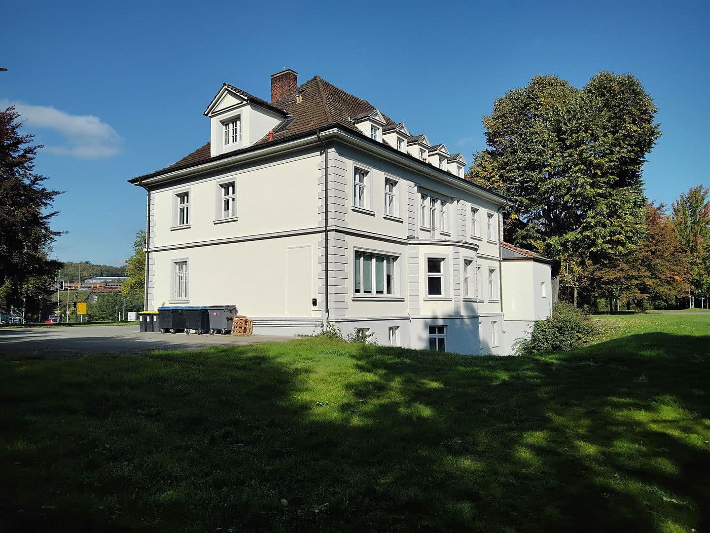 Prodej domu 710 m², pozemek 3.114 m², Peter-Neuber-Allee 3, Neunkirchen, Země Sársko Prodej domu 710 m², pozemek 3.114 m², Peter-Neuber-Allee 3, Neunkirchen, Země Sársko