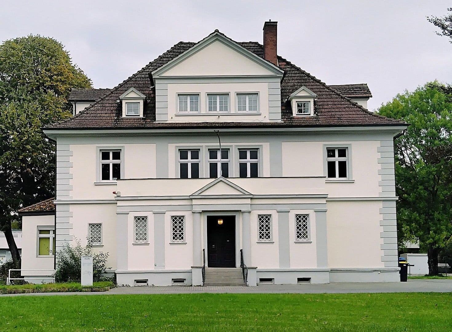 Prodej domu 710 m², pozemek 3.114 m², Peter-Neuber-Allee 3, Neunkirchen, Země Sársko Prodej domu 710 m², pozemek 3.114 m², Peter-Neuber-Allee 3, Neunkirchen, Země Sársko