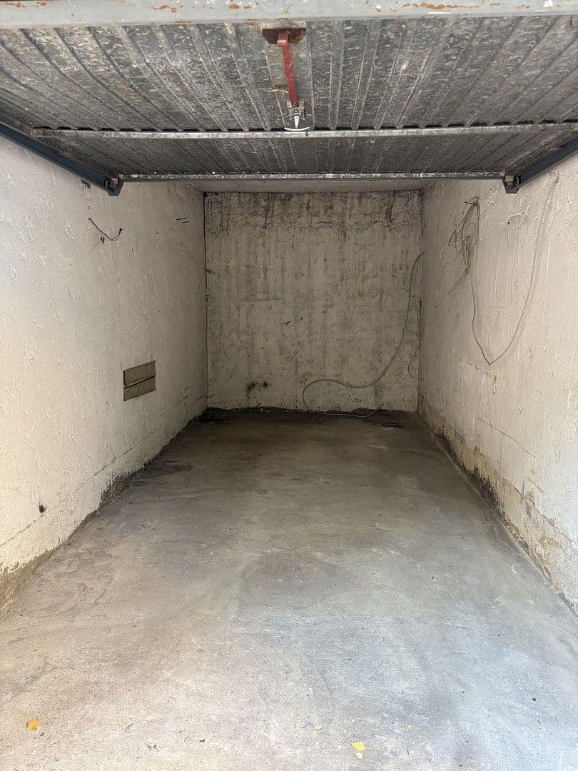 Pronájem garáže 14 m², Nordendstrasse 18, Innenhof, Frankfurt am Main, Hessen Pronájem garáže 14 m², Nordendstrasse 18, Innenhof, Frankfurt am Main, Hessen