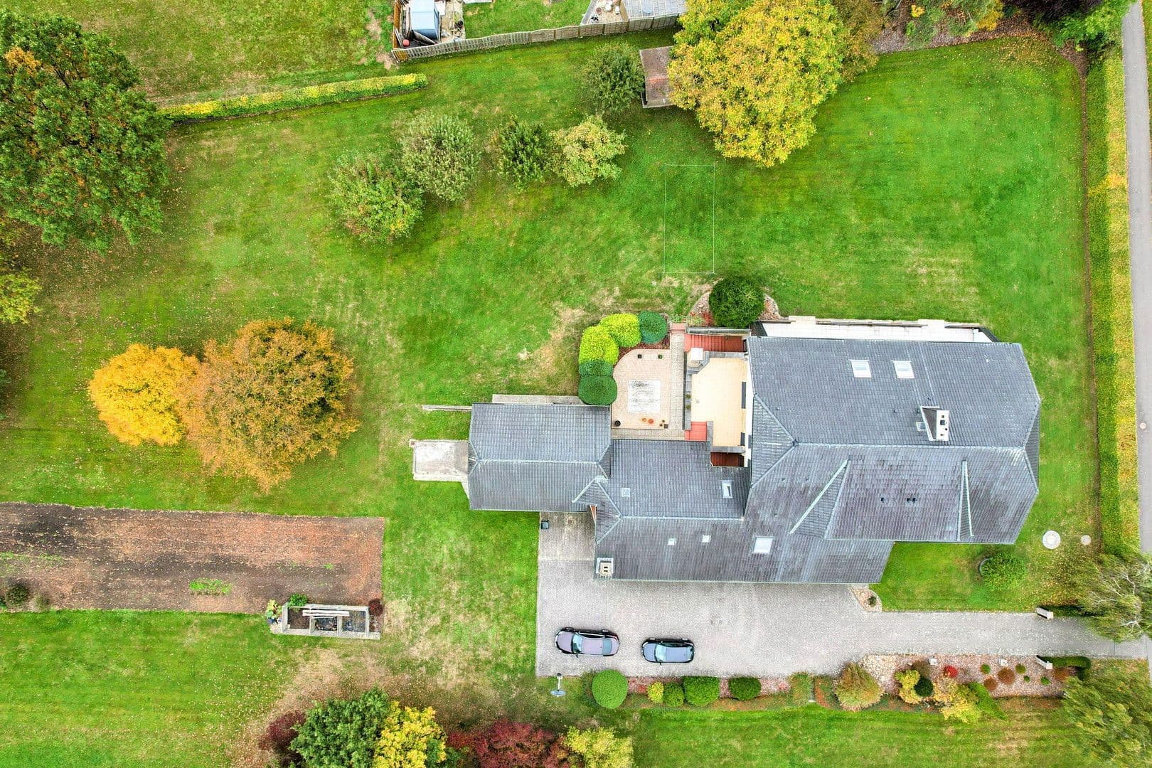 Prodej domu 270 m², pozemek 4.756 m², Isenstedter Strasse 154, Espelkamp, Severní Porýní-Vestfálsko Prodej domu 270 m², pozemek 4.756 m², Isenstedter Strasse 154, Espelkamp, Severní Porýní-Vestfálsko