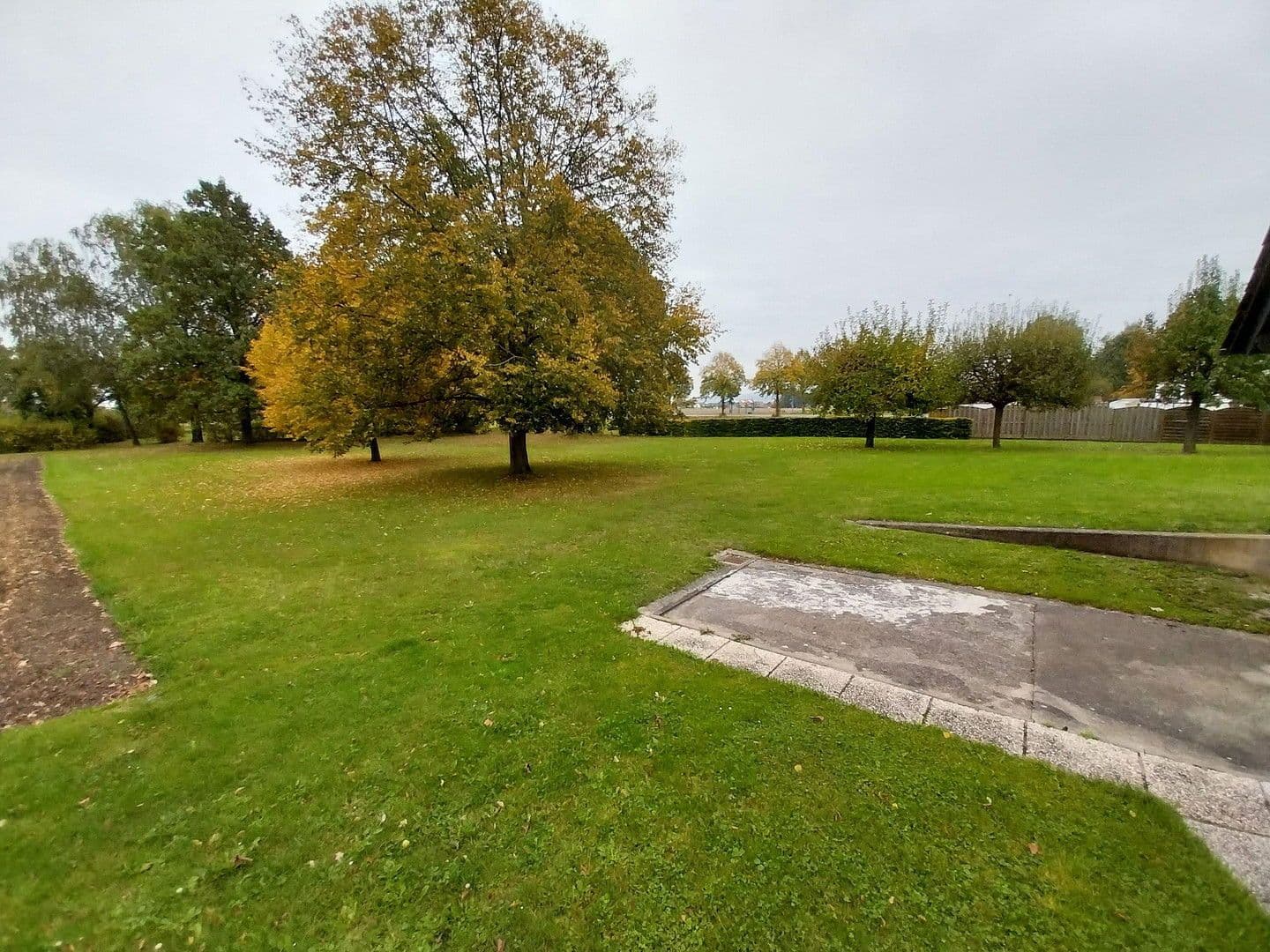 Prodej domu 270 m², pozemek 4.756 m², Isenstedter Strasse 154, Espelkamp, Severní Porýní-Vestfálsko Prodej domu 270 m², pozemek 4.756 m², Isenstedter Strasse 154, Espelkamp, Severní Porýní-Vestfálsko