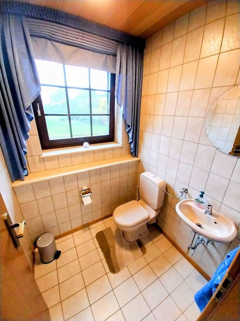 Prodej domu 270 m², pozemek 4.756 m², Isenstedter Strasse 154, Espelkamp, Severní Porýní-Vestfálsko Prodej domu 270 m², pozemek 4.756 m², Isenstedter Strasse 154, Espelkamp, Severní Porýní-Vestfálsko