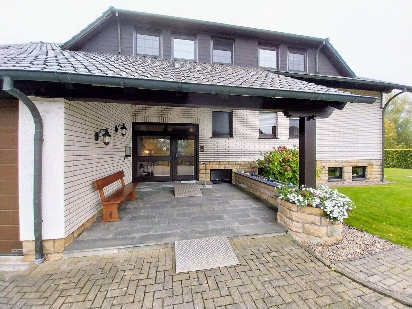 Prodej domu 270 m², pozemek 4.756 m², Isenstedter Strasse 154, Espelkamp, Severní Porýní-Vestfálsko Prodej domu 270 m², pozemek 4.756 m², Isenstedter Strasse 154, Espelkamp, Severní Porýní-Vestfálsko